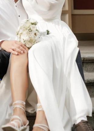 Весільна сукня