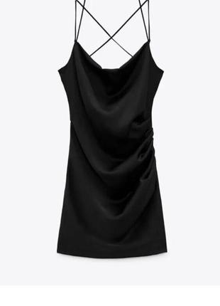 Черное мини драпированное платье zara с атласным эффектом6 фото