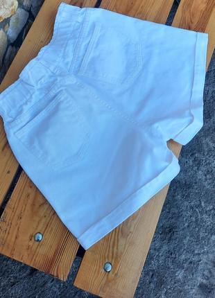 Білі жіночі джинссові шорти 36 / 85 фото