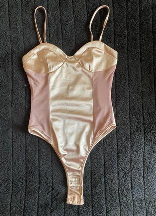 Корсет боді prettylittlething