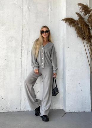Теплий брючний костюм