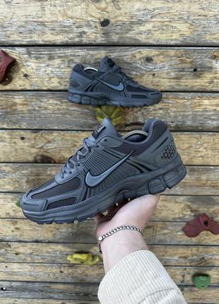 Кросівки nike zoom vomero 5 dark gray4 фото