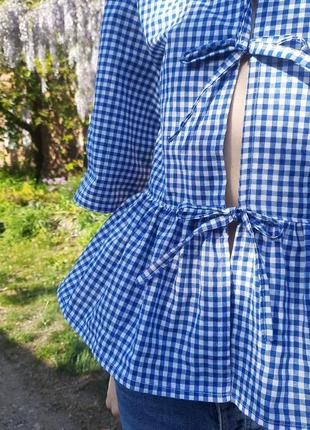 Трендовая блуза на завязках с бантиками, летняя женская рубашка в клетку3 фото