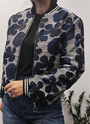 Вишукана курточка