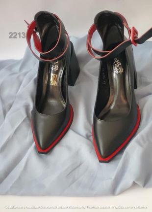Эффектные туфли с ремешками на отшив,
натуральная кожа производство италия
каблуки 8,5 см10 фото
