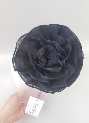 Брошь цветок черная из органзы - 18 см7 фото
