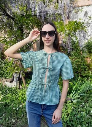 Трендовая блуза на завязках с бантиками, летняя женская рубашка в клетку5 фото