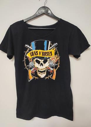 Футболка жіноча чорна, розмір s..