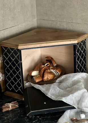 Угловая деревянная хлебница "прованс в черном".5 фото