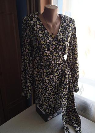 Сукня на запах