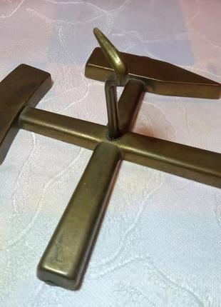 Декоративный настенный крючок для шахтёрских фонарей