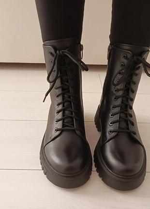 Женские зимние кожаные ботинки
