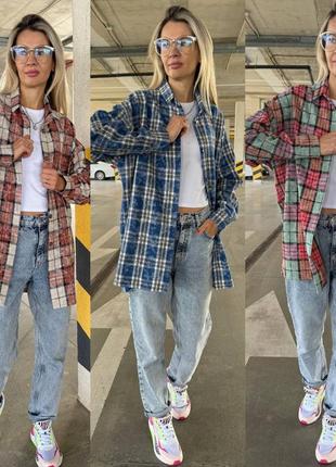 Кашемировая рубашка в клетку свободного кроя на пуговицах,рукав спущенный, по бокам разрезы9 фото