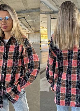 Кашемировая рубашка в клетку свободного кроя на пуговицах,рукав спущенный, по бокам разрезы5 фото