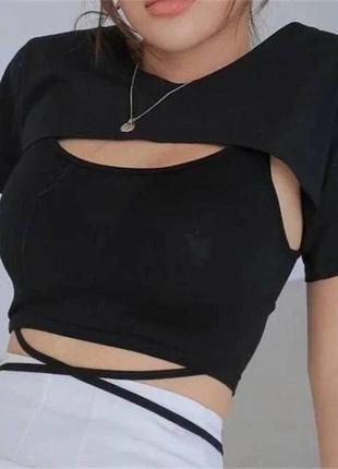 Укороченная футболка чёрная shein s