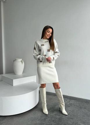 Женский костюм вязка с юбкой
