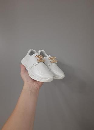 Дитячі білі кросівки кеди для дівчинки в наявності 25 26 27 28 29 30 31 розміри