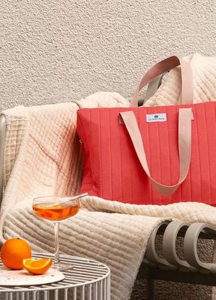 Роскошная вместительная сумка  glossybox