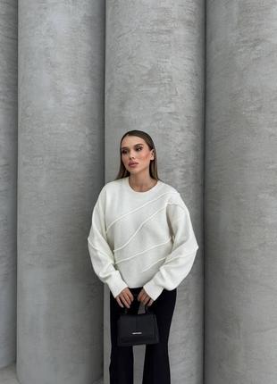 Светр жіночий однотонний оверсайз