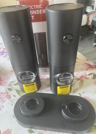 Набір спецівниць на батарейках