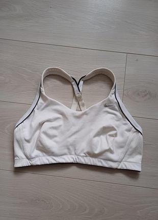 Спортивный топ nike