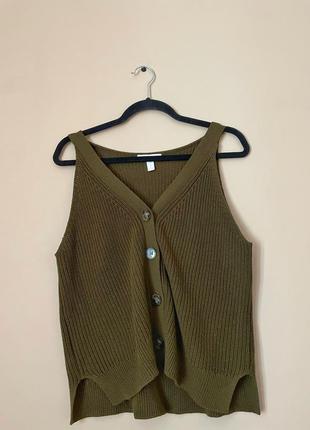 Вʼязана желетка