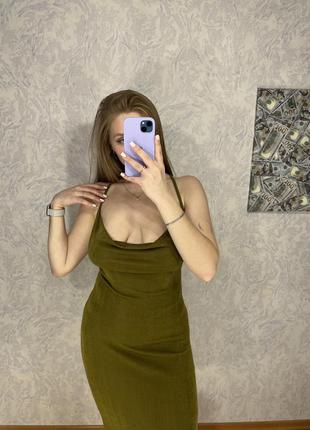 Сексуальное платье миди с открытой спинкой8 фото