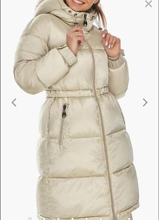 Теплий класний пуховик