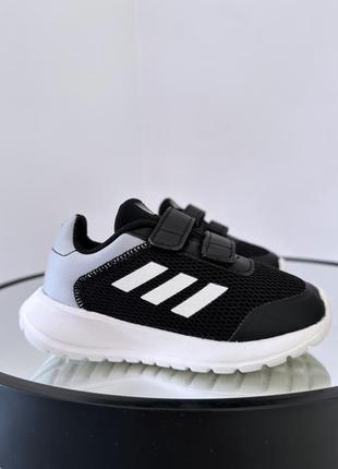 Повітропроникні спортивні кросівки на липучках adidas