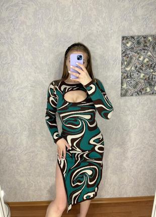 Невероятное платье миди с разрезами7 фото