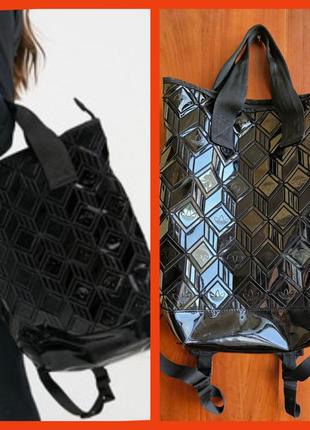 💯adidas. стильная сумка рюкзак из лаковой экокожи. носилась аккуратно. куплена в фирменном магазине adidas. 
фасон,стан и замеры на фото2 фото