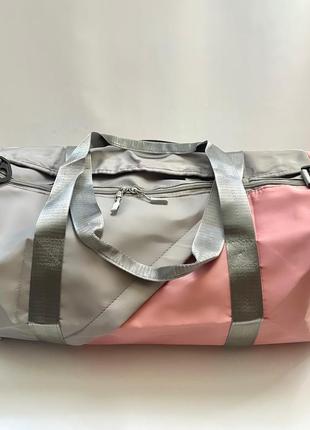 Спортивная женская сумка зd bags zip на 6 отделений для спортзала компактная 46x22x23 см серо-пудровая2 фото