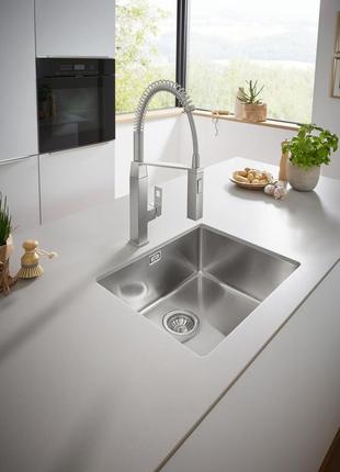 Змішувач для кухні з гнучким виливом grohe eurocube (31395000)3 фото