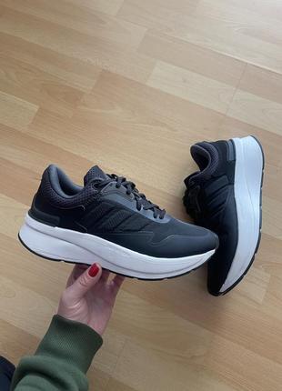 Жіночі кросівки adidas 7,5 розмір 38