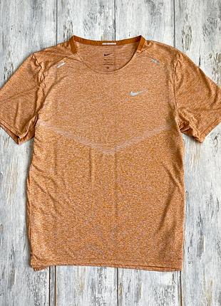 Мужская спортивная футболка nike