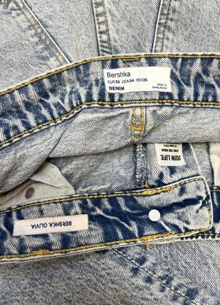 Bershka mom jeans olivia світлі базові джинси10 фото