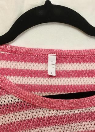 Удлиненный вязанный розовый джемпер в полоску с укороченными рукавами4 фото