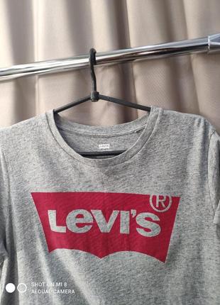 Футболка levis