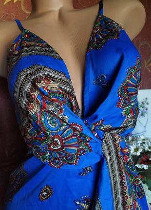 Синее короткое асимметричное платье с принтом от missguided6 фото