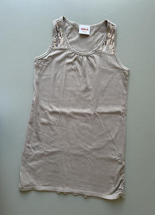 Майка з паєтками