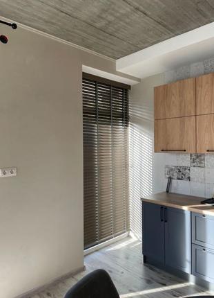 Горизонтальні дерев'яні жалюзі на двері дуб широка ламель 50 різні розміри, форми та...