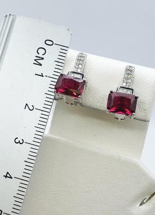 Сережки серебряные с рубином альпинитом и кубическим цирконием 4,07 г3 фото