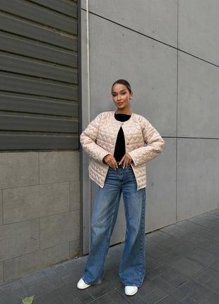 Удобная, легкая курточка из