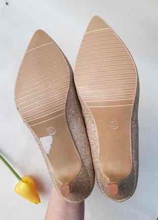 Золотистые позолоченные туфельки в мелких блестках woww 376 фото