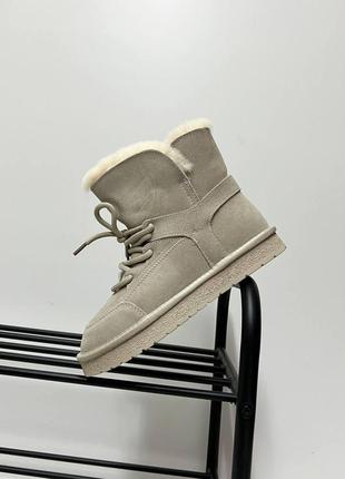 Жіночі уггі, бежеві, з шнурками