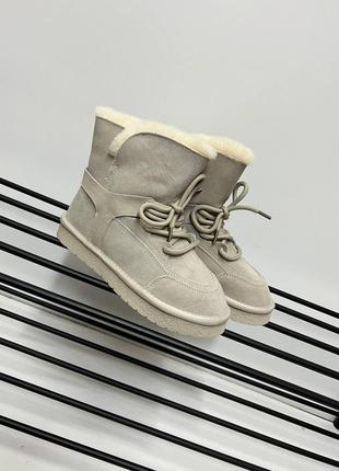 Жіночі уггі, бежеві, з шнурками