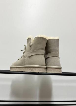 Жіночі уггі, бежеві, з шнурками