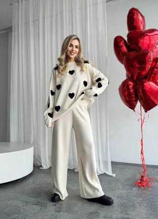 Жіночий комплект, кофта в сердечки+штани, бежевий