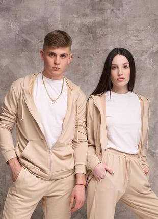 Демисезонное базовое зип-худи бежевого цвета