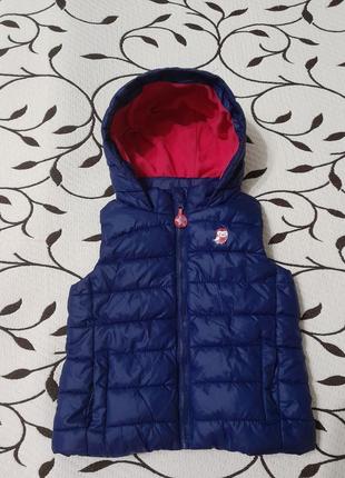 Жилетка осенняя на синтепоне и флисе на девочку 1-1,5 года, фирменная